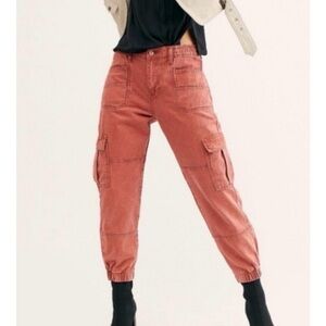 We The Free Platoon Cargo Pink Sand Denim High Rise Cargo Joggers